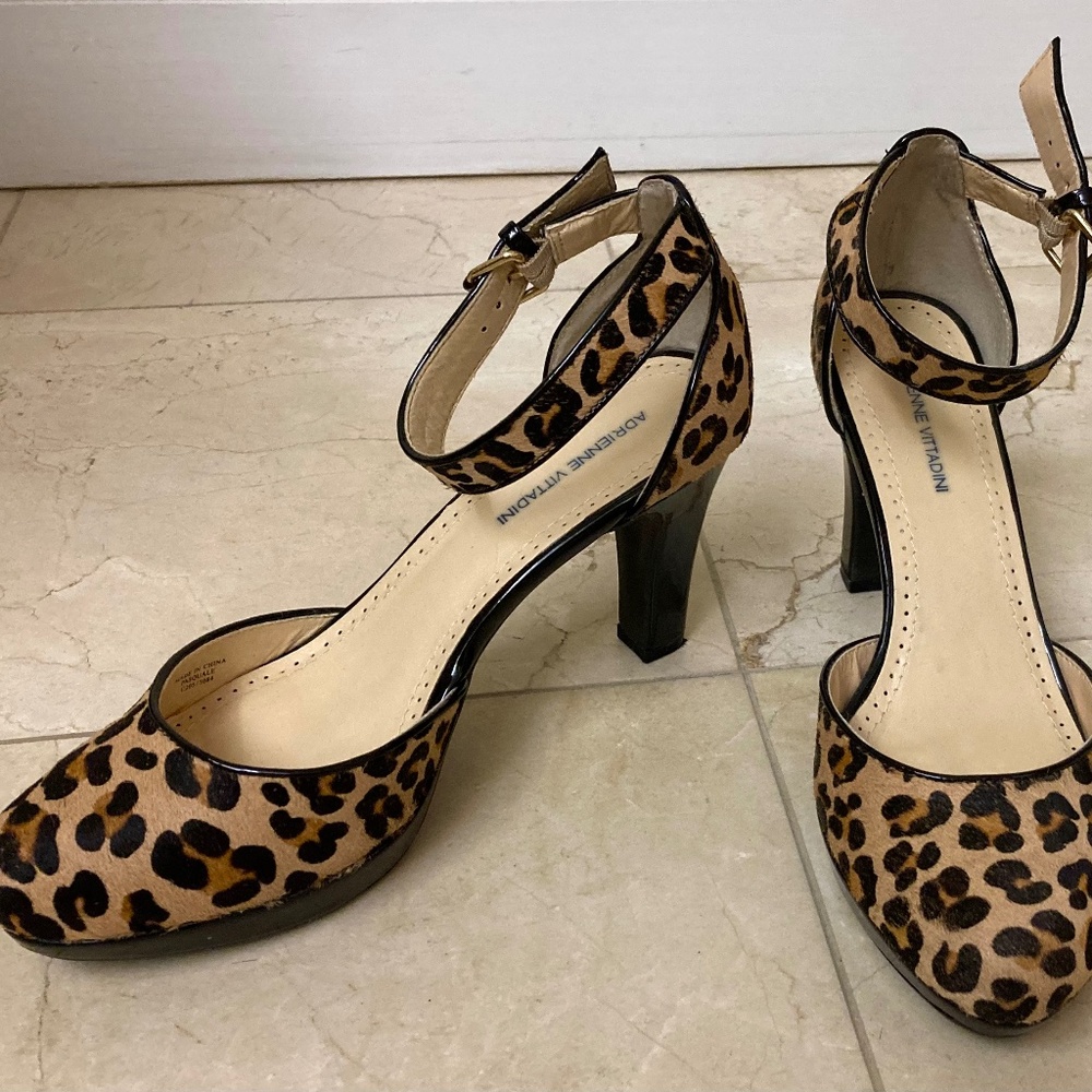 Adrienne Vittadini calf hair leopard print pumps